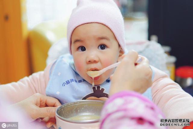 8~9月是宝宝猛长期，父母需要合理给孩子安排辅食，附5款辅食菜谱