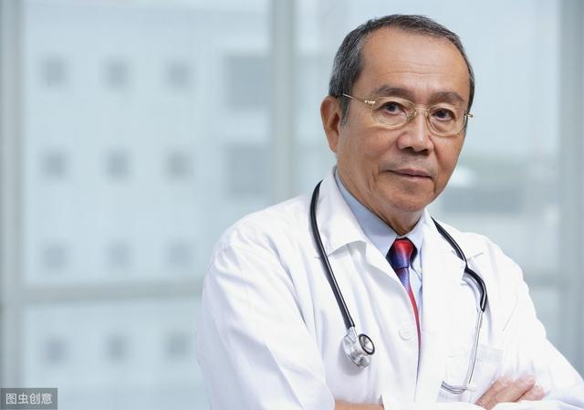 冬季养生，天天热水泡脚赛人参？医生提醒：对2类人反而有害健康