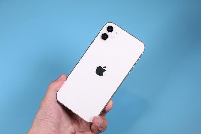 苹果无奈！降价一千也没用，iPhone11在中国也不香了