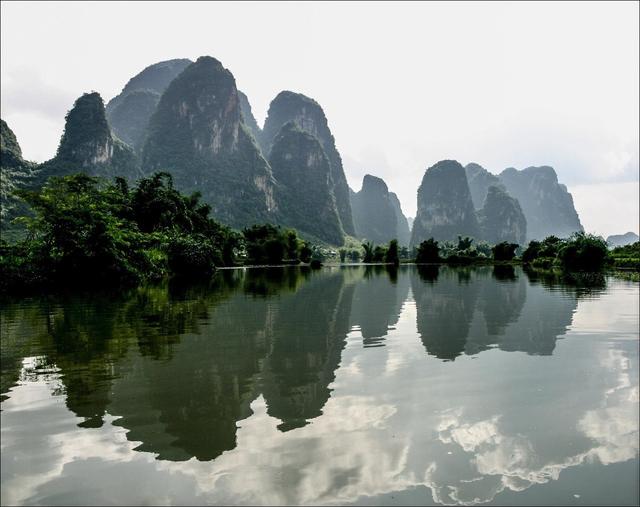 桂林山水甲天下！桂林旅游业绩不好却怪老天，股价4年间20跌到5块