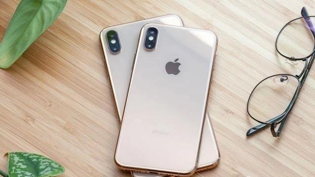 等等党的胜利！iPhone XS Max跌至四千元，深度体验告诉你买不买