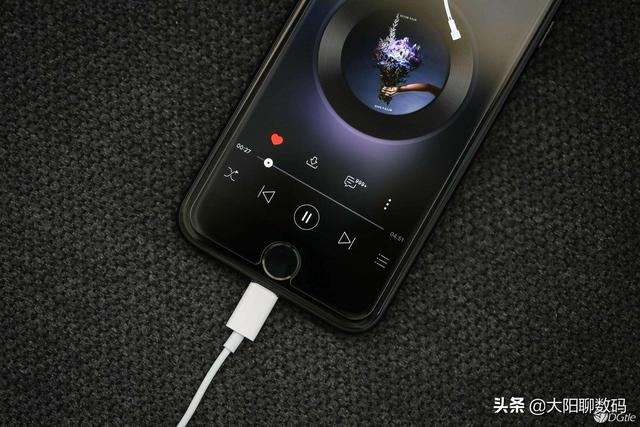 iPhone利润高之外，是如何节约成本的？看完不得不服