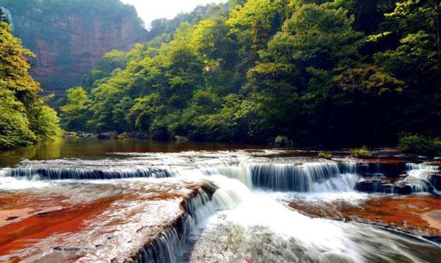 中国“最牛气”的城市，拥有8个5A级景区，经济发展十分不错