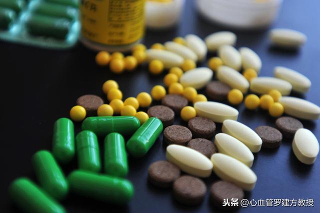 冠心病、高血压感冒用药要小心，不宜服用含麻黄碱药物