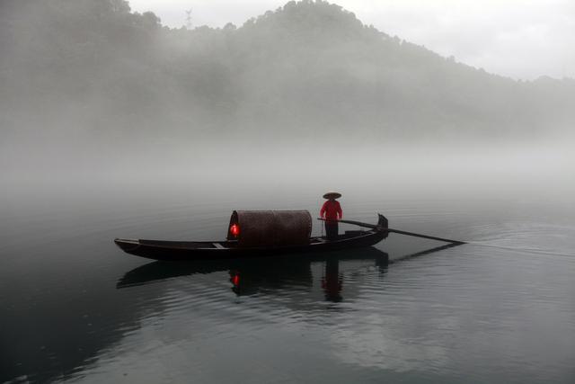 吸筹、砸盘、洗盘、炒新！揭秘庄家是如何割韭菜的？