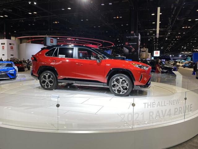 丰田新RAV4 Prime实拍！搭2.5L插混系统 这油耗您还满意吗？