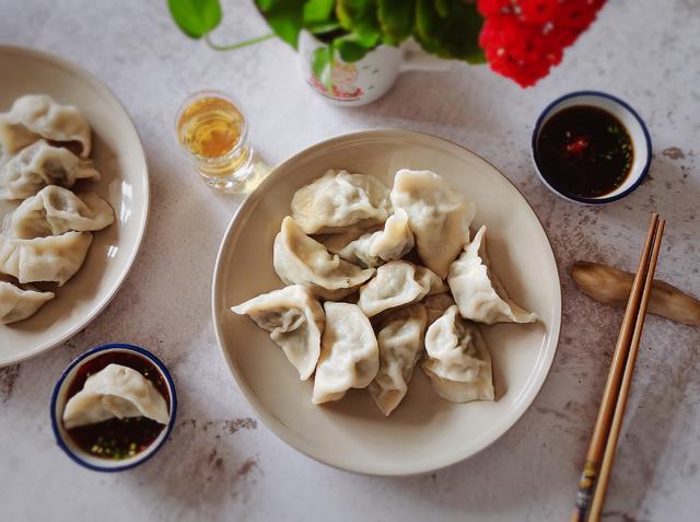 羊肉饺子怎么调羊肉馅不膻不腻，多汁鲜香，别忘了加这几样