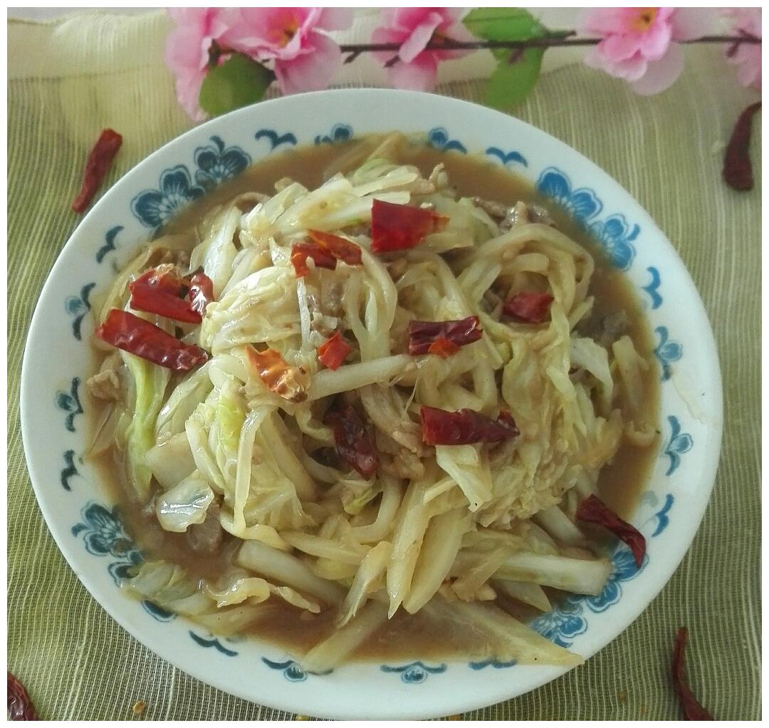 白菜是最简单的美食，它营养全面，味道清爽，非常适合春季食用