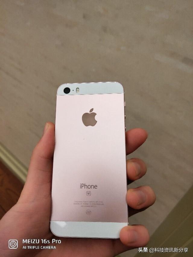 iPhoneSE，尺寸轻便，手感舒服！当做备用机太好用了