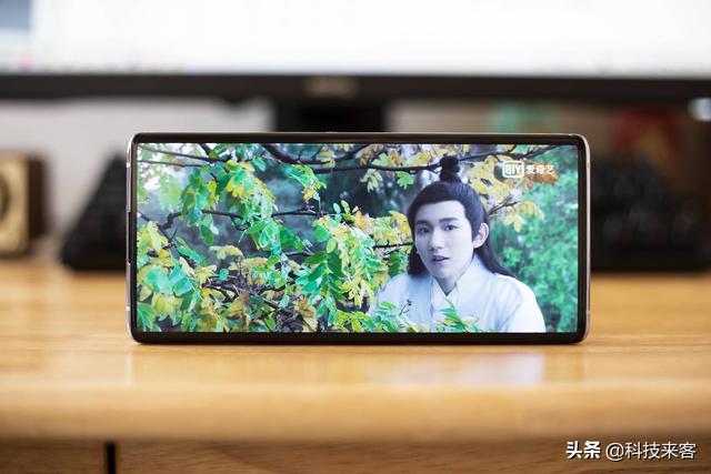 vivo NEX 3再体验：2020年回头再看，相比挖孔屏依然年度最强旗舰