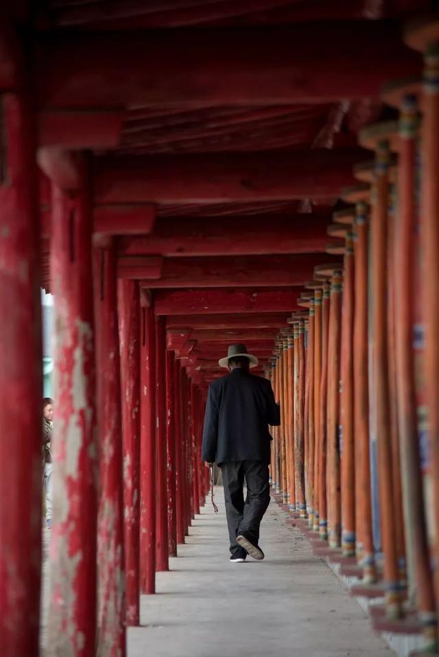 等熬过这段时间，一定要去看这个叫板新疆、西藏的旅行地