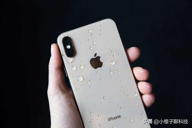 目前“清仓价”的四款旗舰机，iPhone来了，华为一款高端旗舰机