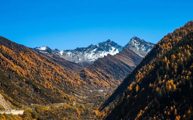 国内游，这几个景点值得一去，四姑娘山就不要错过啦