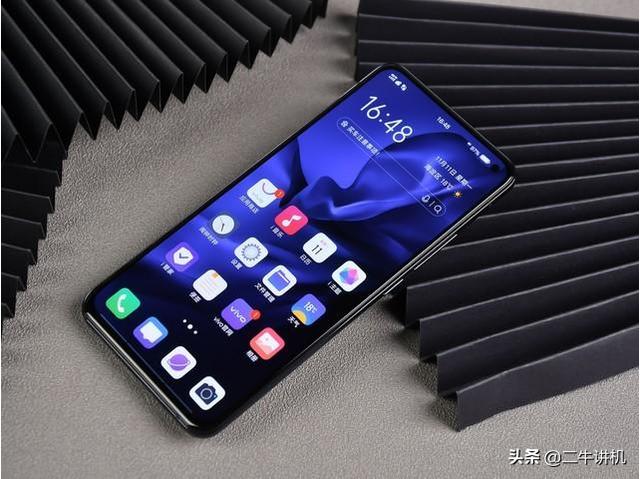 参数虽重要，但拍照好看才是关键，这一点vivo S5很懂