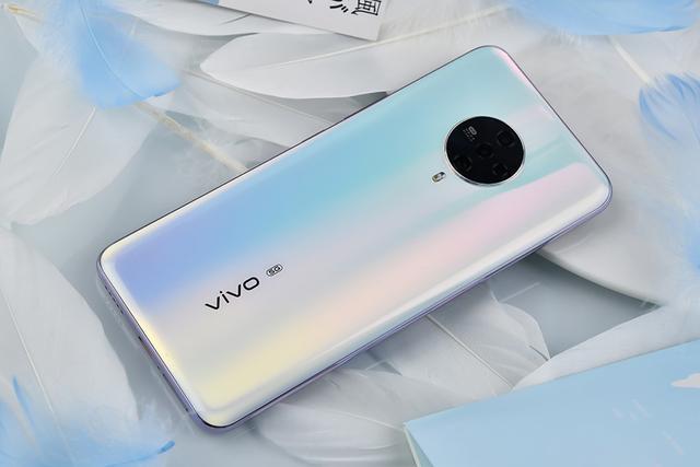 vivo又发布了一款5G手机！价格2698元起，三星处理器成硬伤？