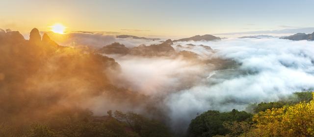 中国10大名山，爬过4个以上算你牛，都爬过的，真是登山达人