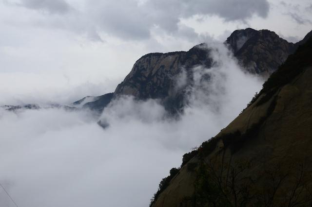 中国10大名山，爬过4个以上算你牛，都爬过的，真是登山达人