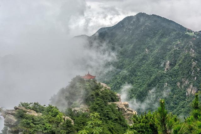 中国10大名山，爬过4个以上算你牛，都爬过的，真是登山达人