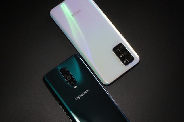 荣耀30S靠颜值再攀巅峰？对比过气旗舰机OPPO R17 Pro，旗鼓相当