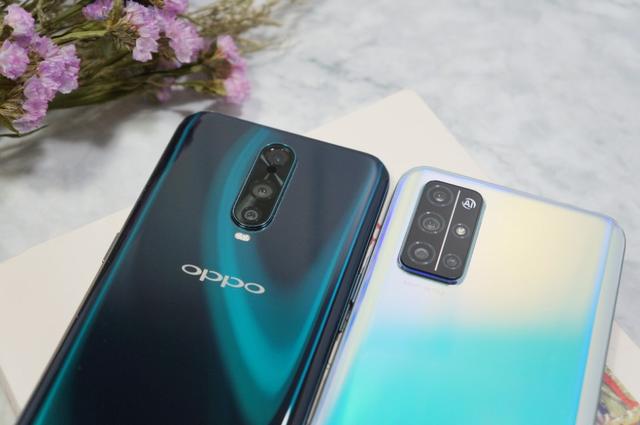 荣耀30S靠颜值再攀巅峰？对比过气旗舰机OPPO R17 Pro，旗鼓相当