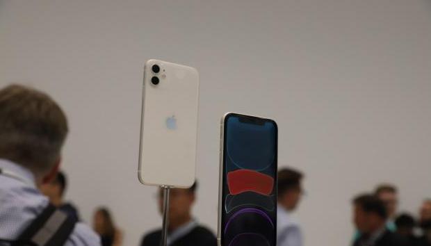 库克妥协了！iPhone11一夜跌成“华为价”，首批用户后悔买早了