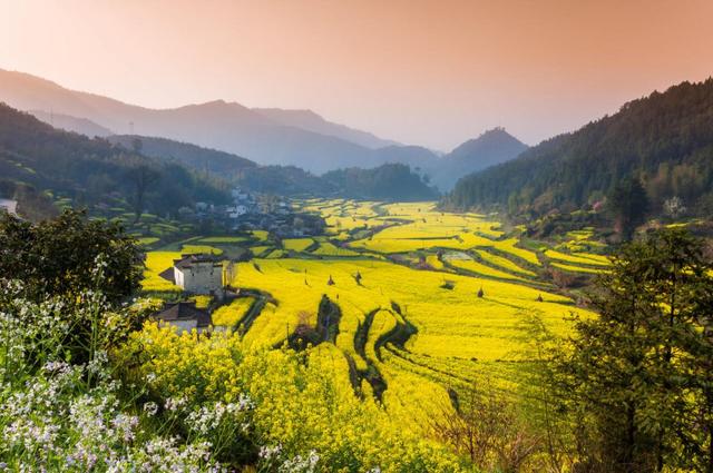 旅游景点推荐：最适合一个人旅行的美景