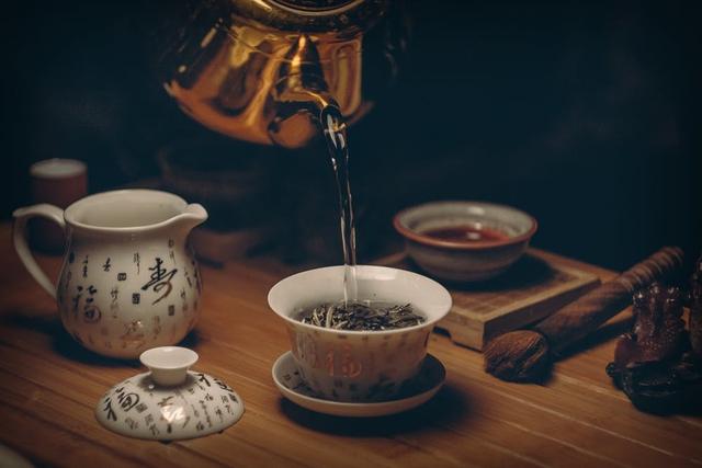 辟谣：蒲公英茶能治乙肝？都是假的！