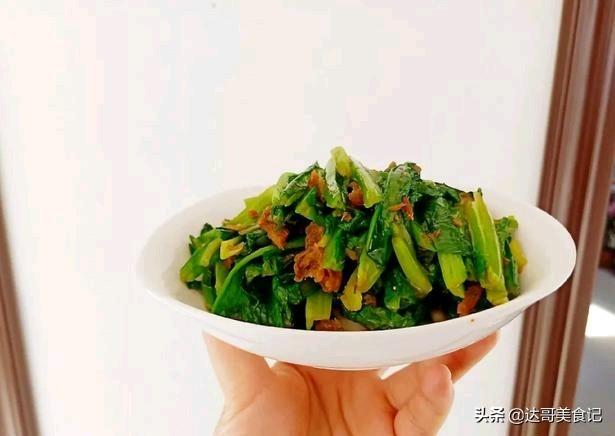 油麦菜，这8种做法，那款不是美味佳肴？大家都小瞧它了！