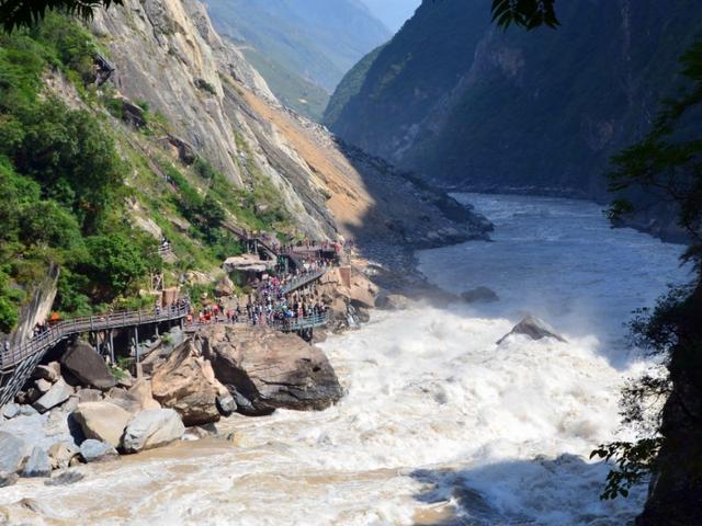 丽江最值得去的4个景点，趁着这个五一走起，没有扎堆的旅行团