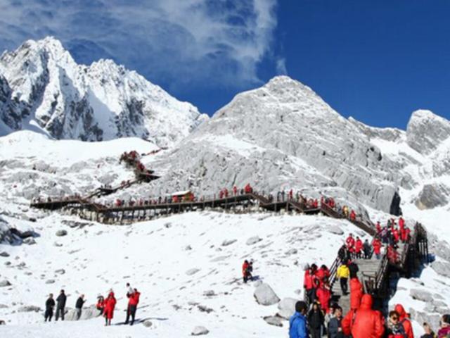 丽江最值得去的4个景点，趁着这个五一走起，没有扎堆的旅行团