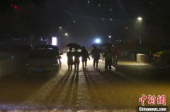 强降雨夜袭江西南昌造成城区部分地段