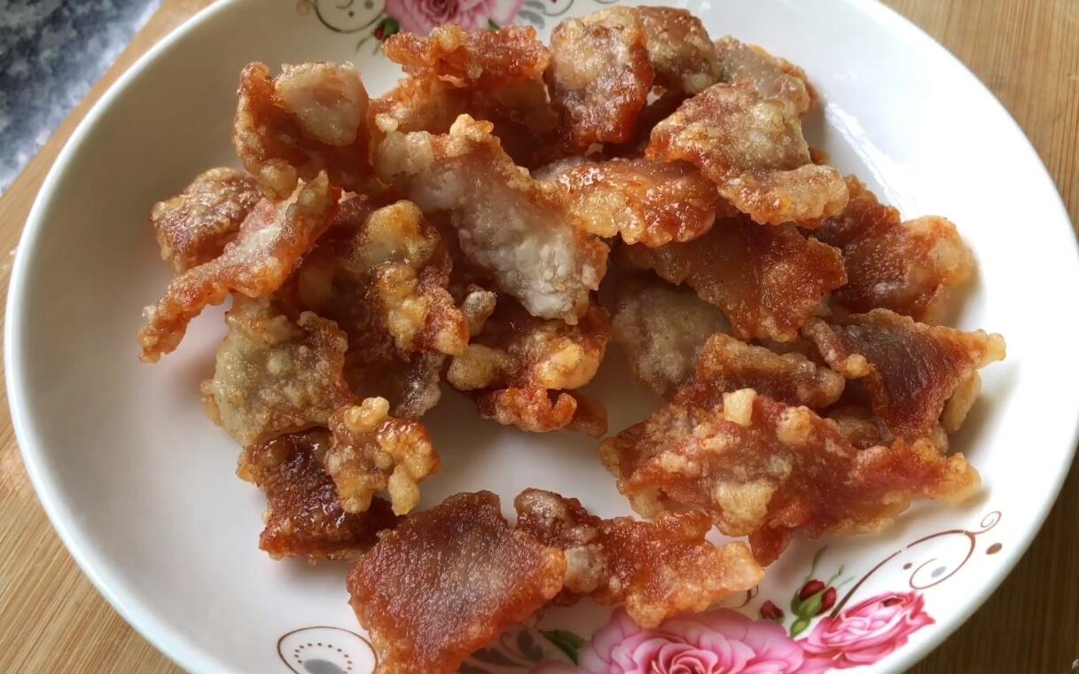 锅包肉的家常做法曝光，酸甜酥脆不回软，我家每周都要吃