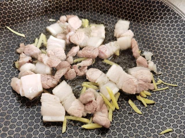 「五花肉豆腐干」的做法+配方，美味好吃很下饭，厨艺小白也能做