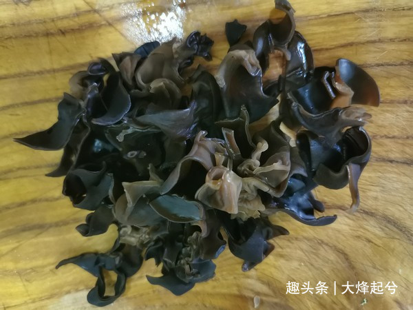 教你正宗凉面的做法，清香入味，爽滑可口，最适合夏天吃了