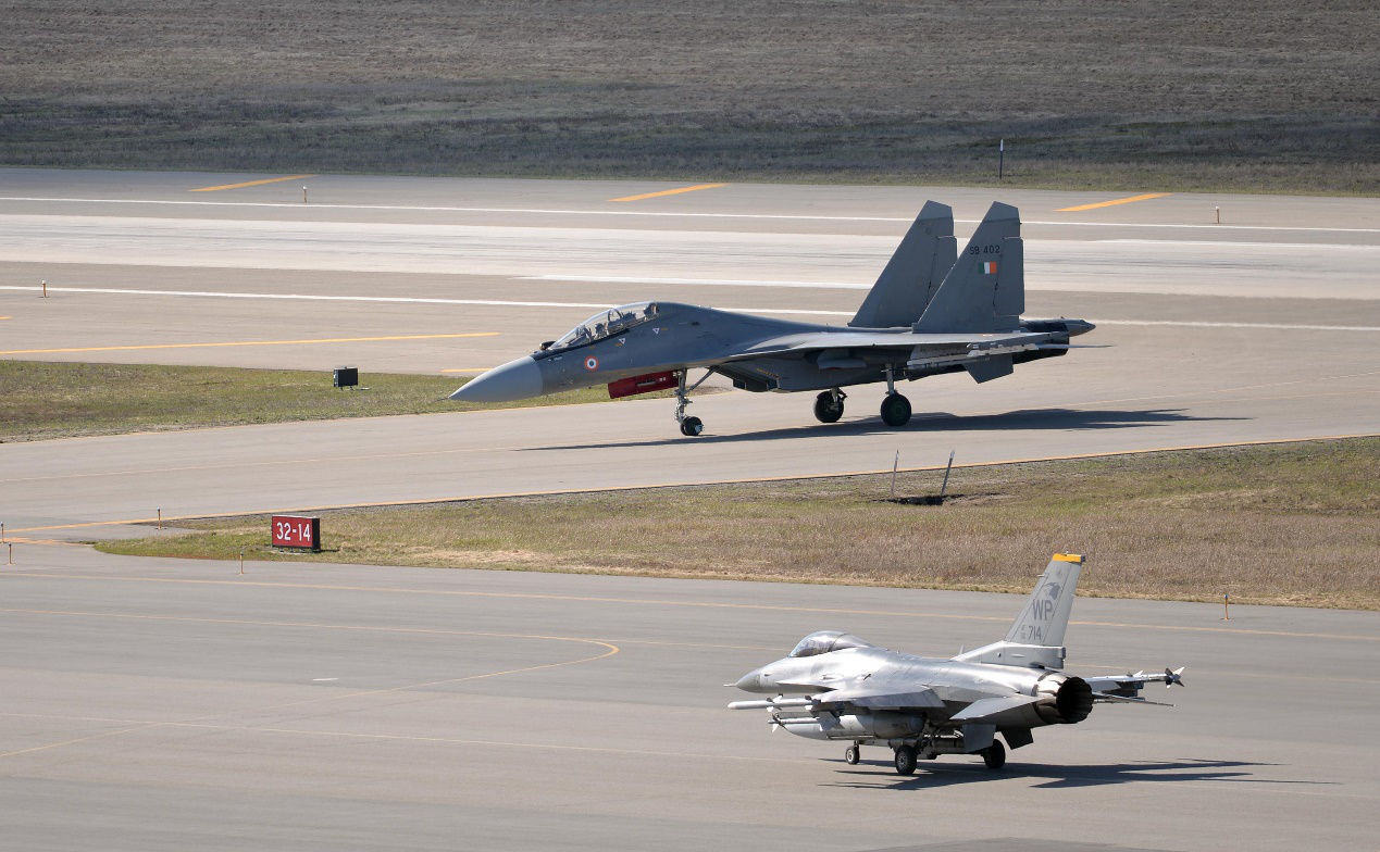 这很美国：巴空军F-16有美军24小时盯防，还得给他们开工资