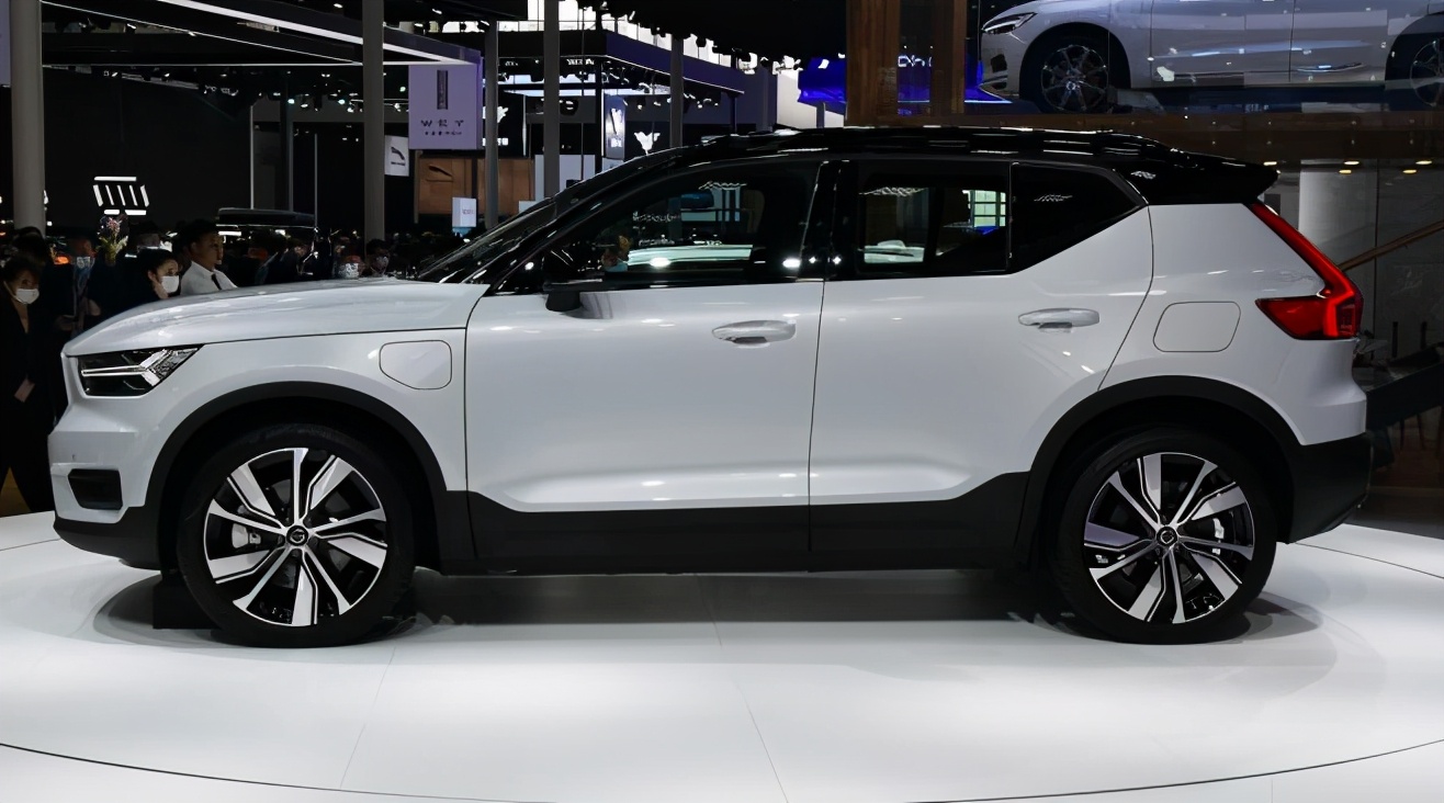 沃尔沃XC40纯电版正式上市，续航达400km，售35.7万