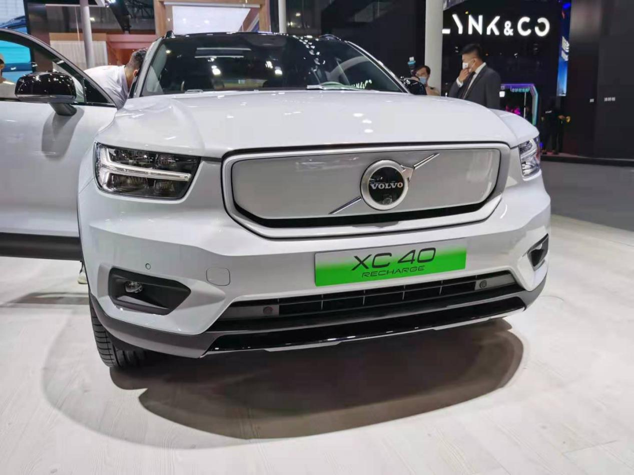 沃尔沃XC40纯电版正式上市，续航达400km，售35.7万