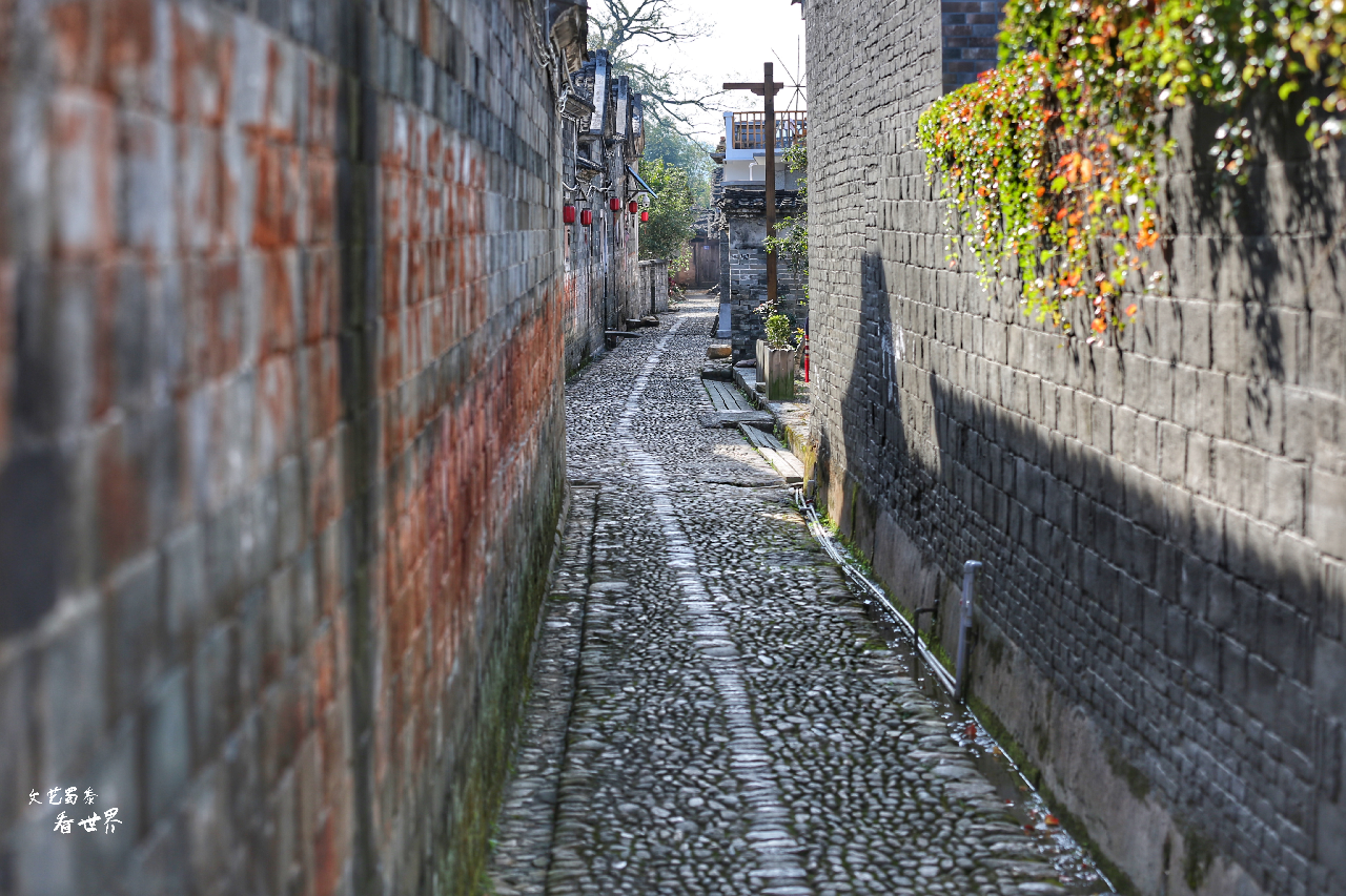 福建连城培田古村人迹罕至，它是一个拥有800年历史的古村落