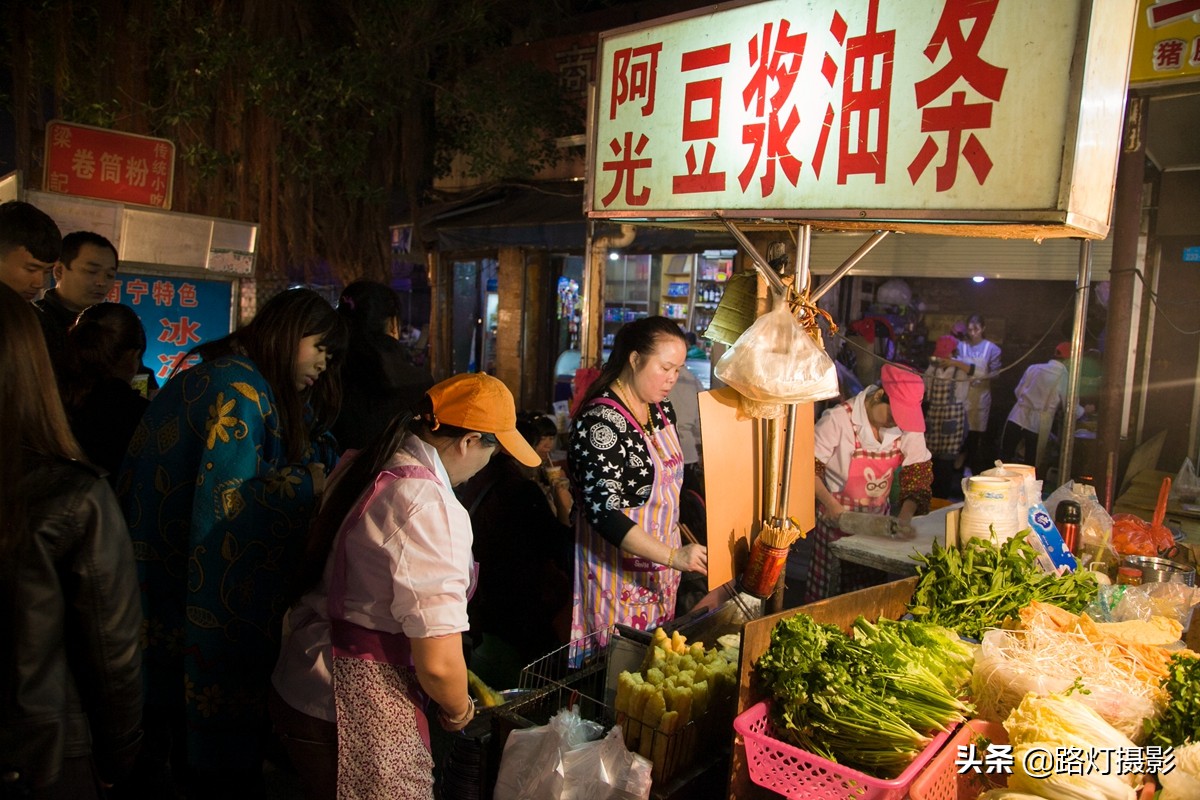 广西适合养老的2座城市，老街美食，大海沙滩，许多人已搬到这里