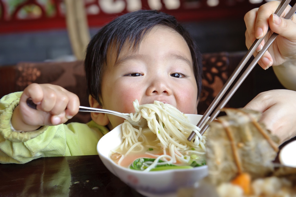 吃面条可以养胃吗？胃不好的人，做好这3件事，或能减轻胃的压力