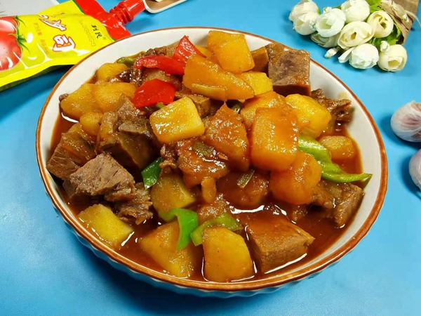 03土豆烧牛肉_副本.jpg