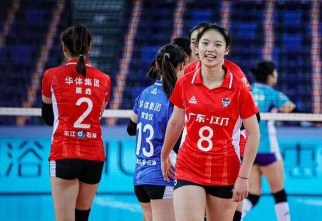 中国女排迎喜讯！新帅上任前获惊喜，16岁小将天赋不逊队长朱婷